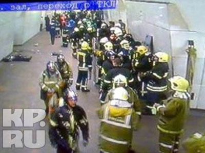 З місць терактів у московському метро евакуювали 62 постраждалих (фото)