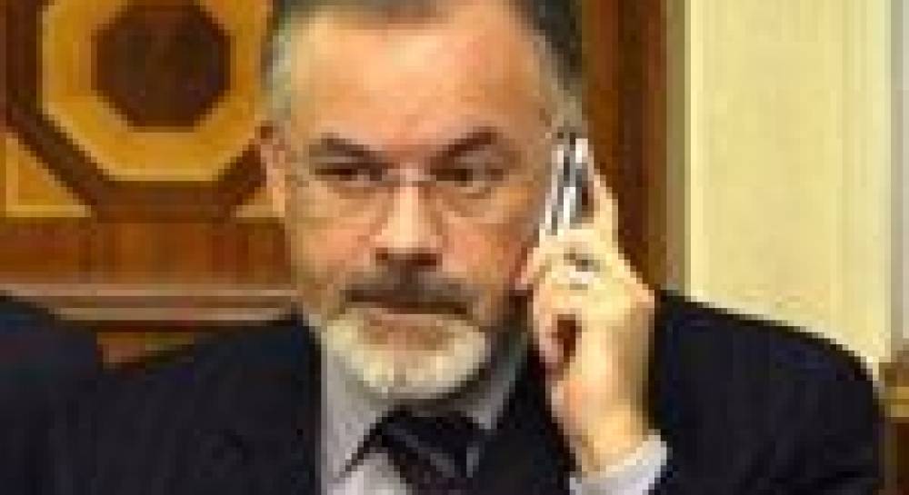 На чьи средства Табачник развернул ремонт?