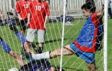 Колесников подарил 2012 футбольных мячей