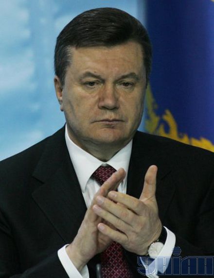 Янукович придумал для Партии регионов новое название (фоторепортаж)