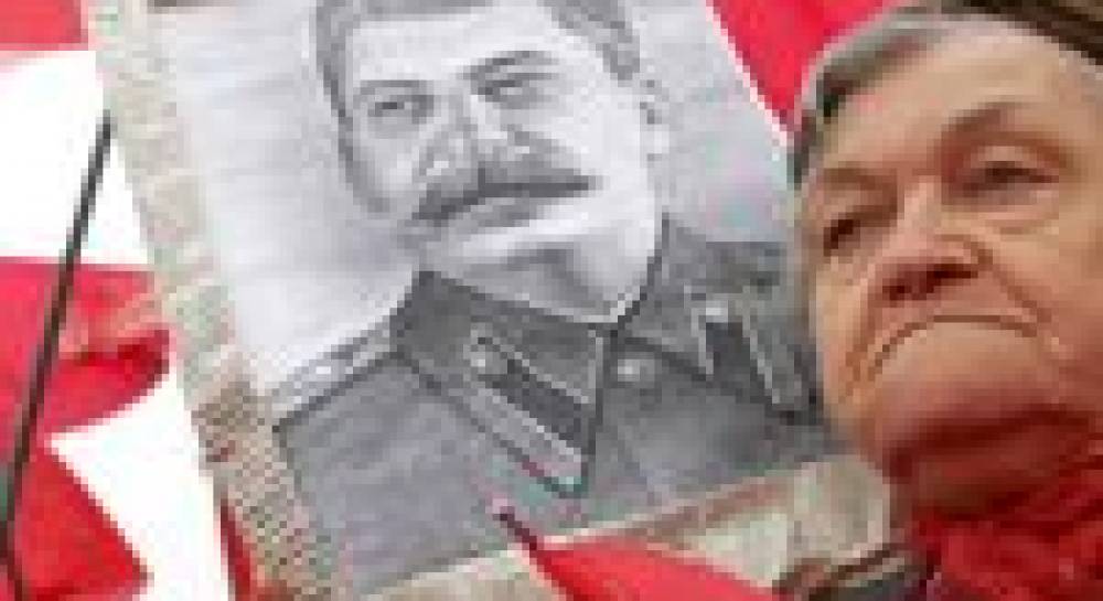 Памятник Сталину власть считает не своим делом. А памятник Гитлеру?