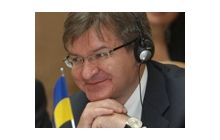 Г.Немиря: Політика Януковича не завжди відповідає інтересам людей у його оточенні