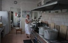 СЕС направили перевіряти харчоблоки всіх шкіл України