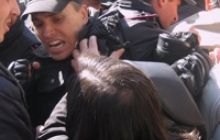 Оппозиция пытается прорвать милицейский кордон на Грушевского