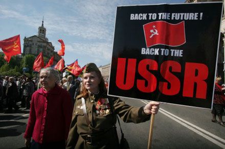 Первомай в Украине: Back in the USSR? (фоторепортаж)
