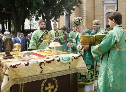 Божественную литургию по случаю праздника провел  Предстоятель Украинской православной церкви,  Митрополит Киевский и всея Украины Блаженнейший Владимир