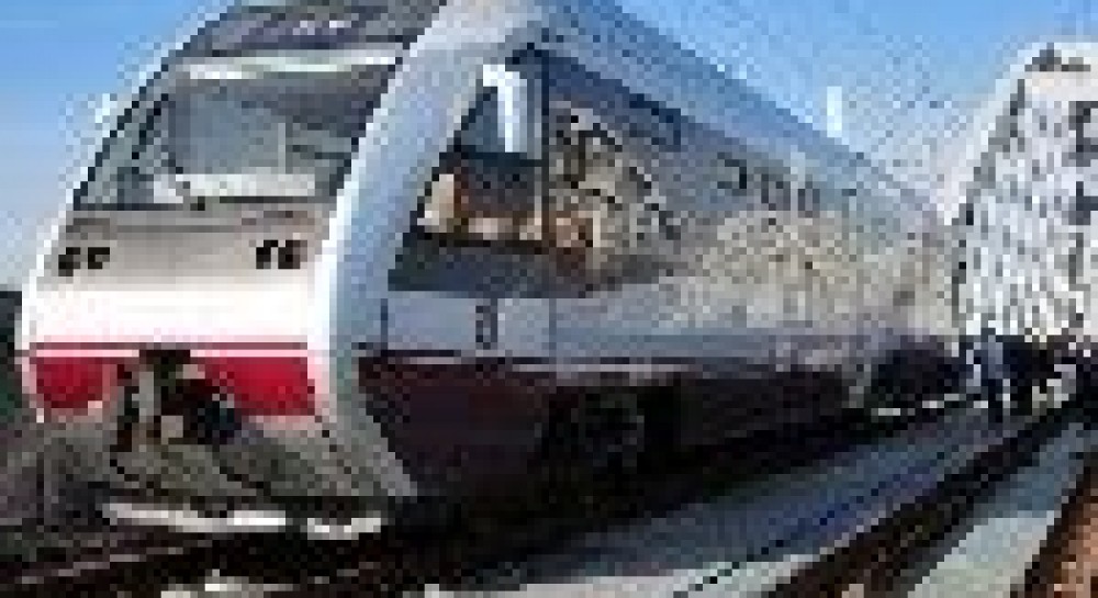 В столице запустили электропоезд по новому мосту через Днепр