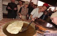 Євпаторія приготувала найбільший у світі чебурек (фото)