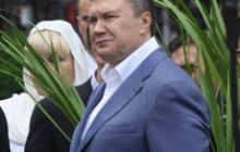 Янукович прийшов у храм
