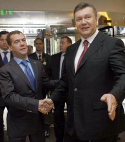 Медведев, Янукович