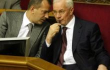 Азаров объяснил, что самолет для Клюева - не роскошь