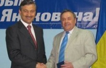 Мэр Евпатории и экс-лидер эсдеков Крыма вступили в Партию регионов
