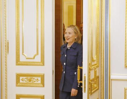“Генеральный секретарь” США Хиллари Клинтон: Америка остается с Украиной