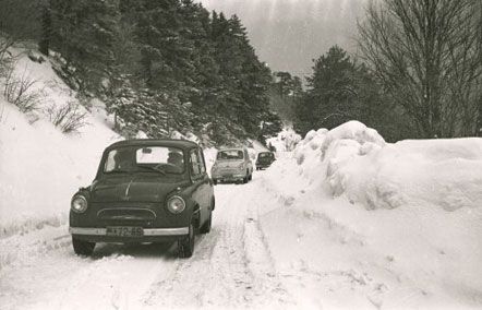 Первые испытания автомобилей «ЗАЗ-965» в зимних условиях, в Ялте (Крым), в январе 1959 г.