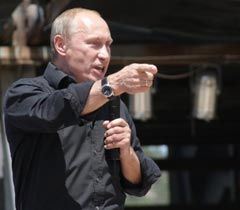 Владимир Путин во время церемонии открытия XIV Международного байк-шоу. Севастополь, 24 июля