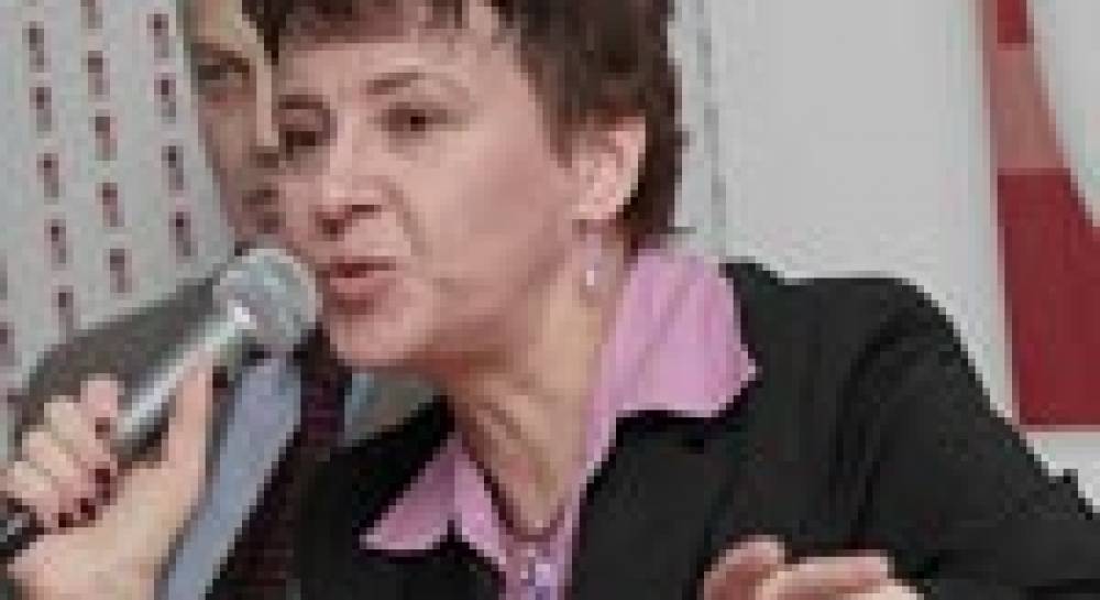 Оксана Забужко: На якій підставі група пацанів з баблом вирішує долю 46-мільйонної нації до 2042 року?