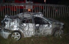 Автівка влетіла в огорожу: загинув водій, 2 пасажири поранені (фото)