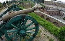 Дива Києва: палац для служителів Феміди і найбільша у світі фортеця