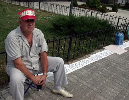 Соратник Януковича оголосив голодовку і погрожує суїцидом (фото)