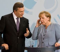 Віктор Янукович і Ангела Меркель під час спільної прес-конференції. Берлін, 30 серпня