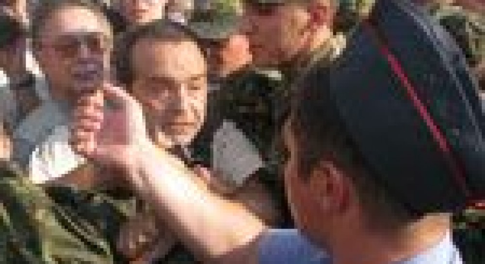 Разгон очередного митинга российской оппозиции прошел «мягко» - под рев моторов и запах горелой резины