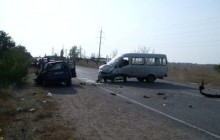 "Газель" влетела в "легковушку" - два трупа (фото)