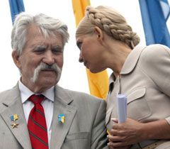 Левко Лук`яненко і Юлія Тимошенко під час опозиційного мітингу. 7 вересня