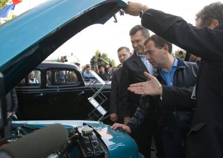 Янукович і Медведєв влаштували царські розваги