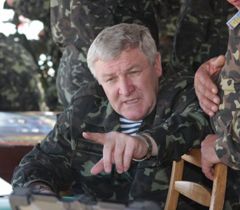 Министр обороны Михаил Ежель во время учений ”Взаємодія-2010” на полигоне Опук (Крым). 17 сентября