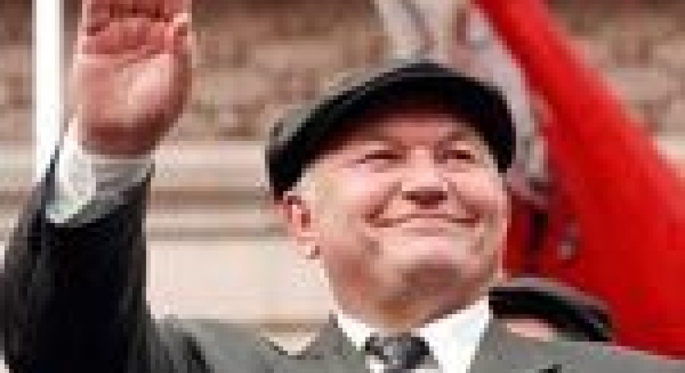 Кто уволил Лужкова