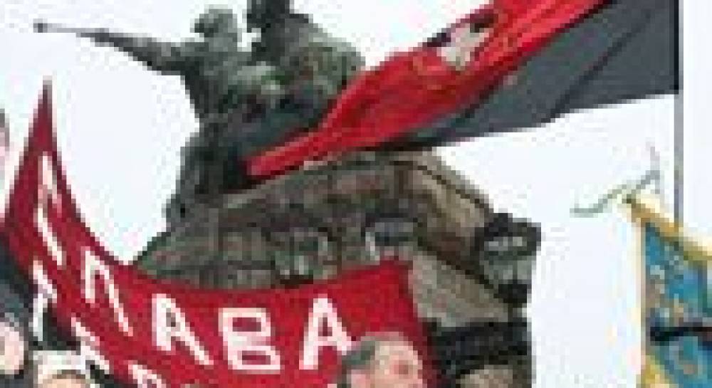 “Свобода” пообіцяла національну революцію та вшанувала УПА