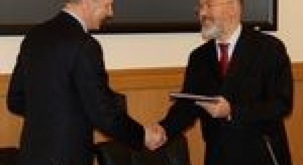 Кому і навіщо потрібен спільний з Росією посібник з історії?