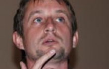 Сергій Жадан: Письменники змушені коментувати весь маразм, який чинять політики