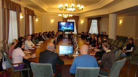 Киевских студентов просветили относительно ГУАМ