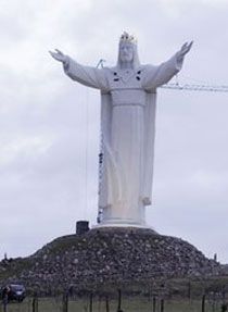 В Польше возвели самую большую статую Христа (фото)