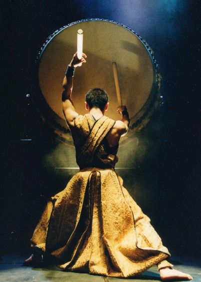 Во дворце «Украина» труппа барабанщиков №1 в Японии Yamato