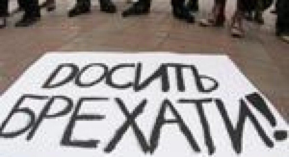 Чому прем'єру Фінляндії вистачає двох охоронців, а в нас - паркани з синіх мундирів?