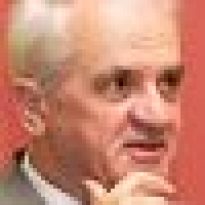 Верховный Суд хочет выяснять отношения с правительством в суде. А что говорит закон?