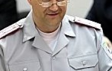 Янукович уволил начальника милиции Крыма в его день рождения