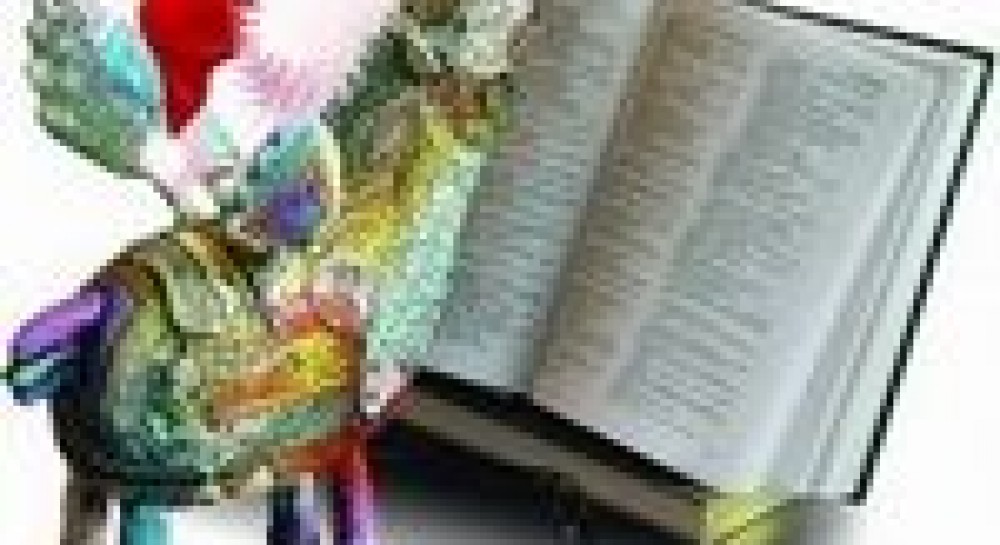 На Книжковому Миколаї фарбуватимуть ялинкові іграшки, робитимуть мотанки й визначать книжку року
