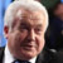 Следует различать политические репрессии и уголовное преследование за пренебрежение законами