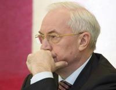 Азаров розказав, як він цінує громадську думку