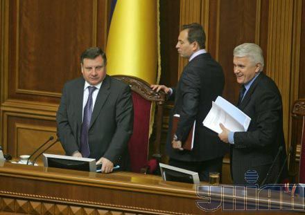 Украинский парламентаризм: впору заказывать заупокойную службу? 