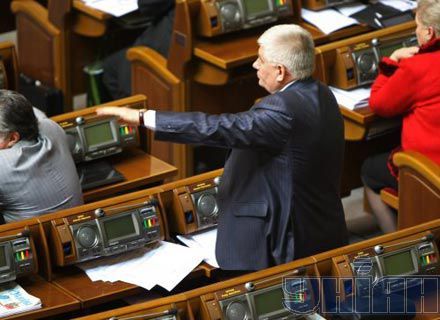 Украинский парламентаризм: впору заказывать заупокойную службу? 