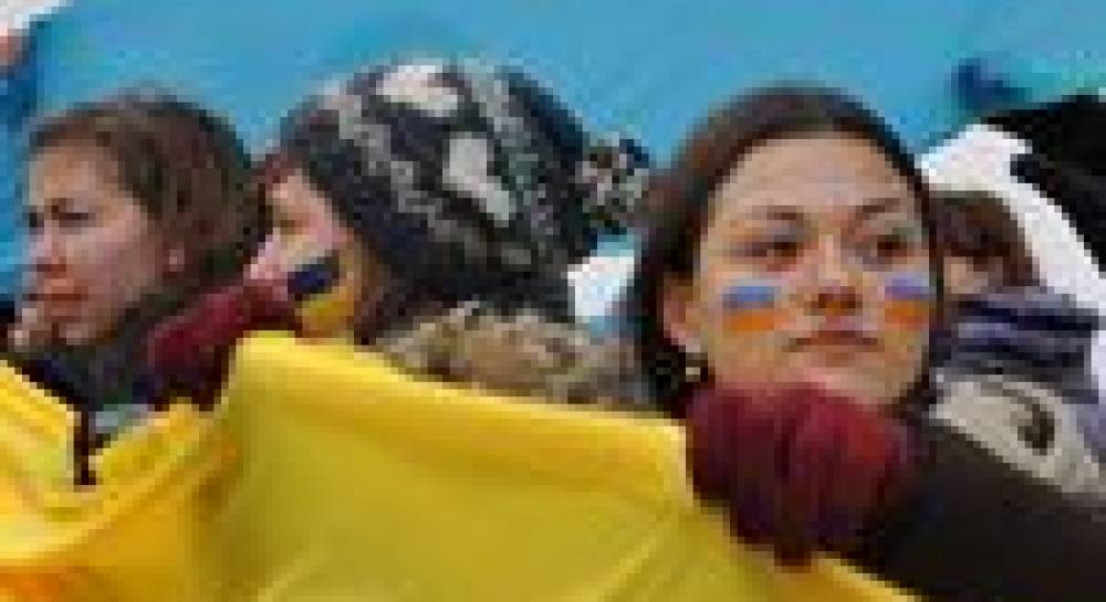 Учасники “живого” ланцюга через Дніпро: найбільше нас роз’єднують політики