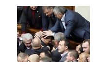 Украинский парламентаризм: впору заказывать заупокойную службу?