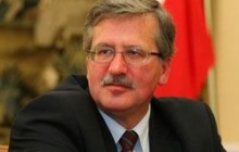 Коморовский: Россия навредила отношениям с Польшей, поспешив с рапортом о катастрофе