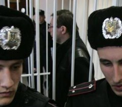 На рассмотрении жалобы Луценко прессе не дали снимать судей и прокуроров