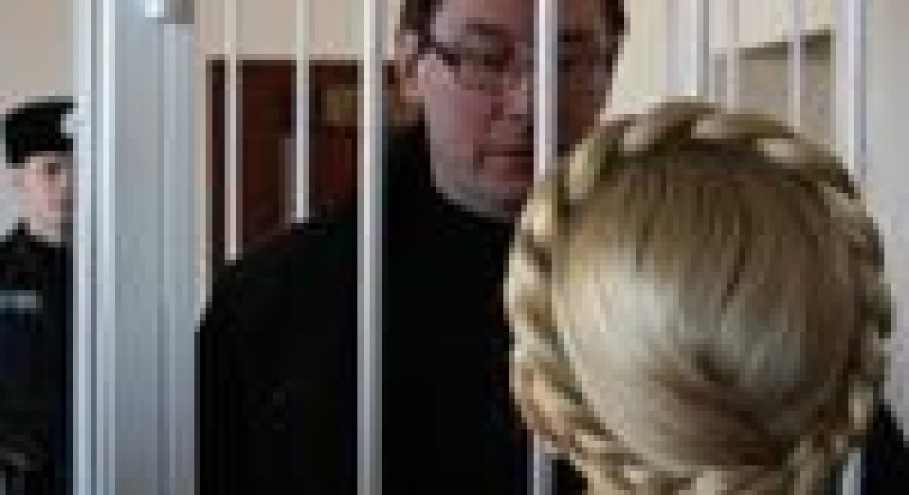 Так сколько уголовных дел возбуждено против оппозиции?