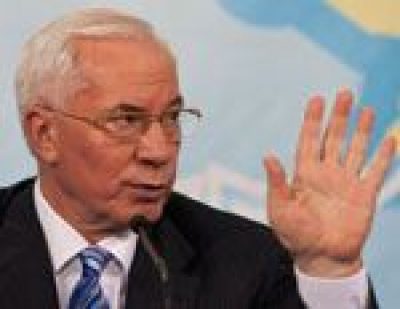 Азаров запевняє, що на пільги чорнобильцям гроші він знайде